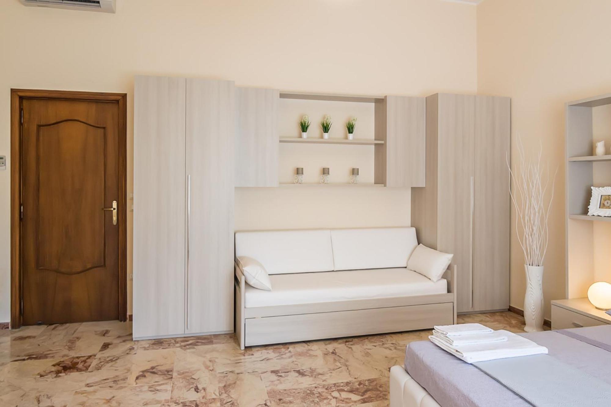 Villa Lazzari B&B Tra I Due Mari Maglie Bagian luar foto