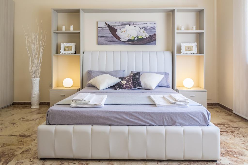 Villa Lazzari B&B Tra I Due Mari Maglie Bagian luar foto
