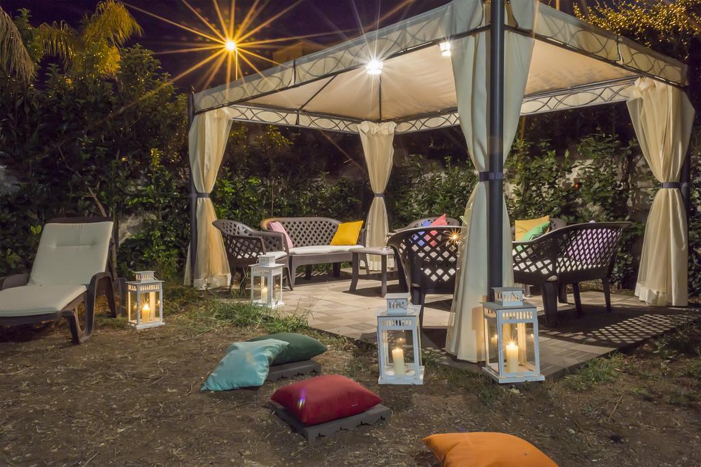 Villa Lazzari B&B Tra I Due Mari Maglie Bagian luar foto
